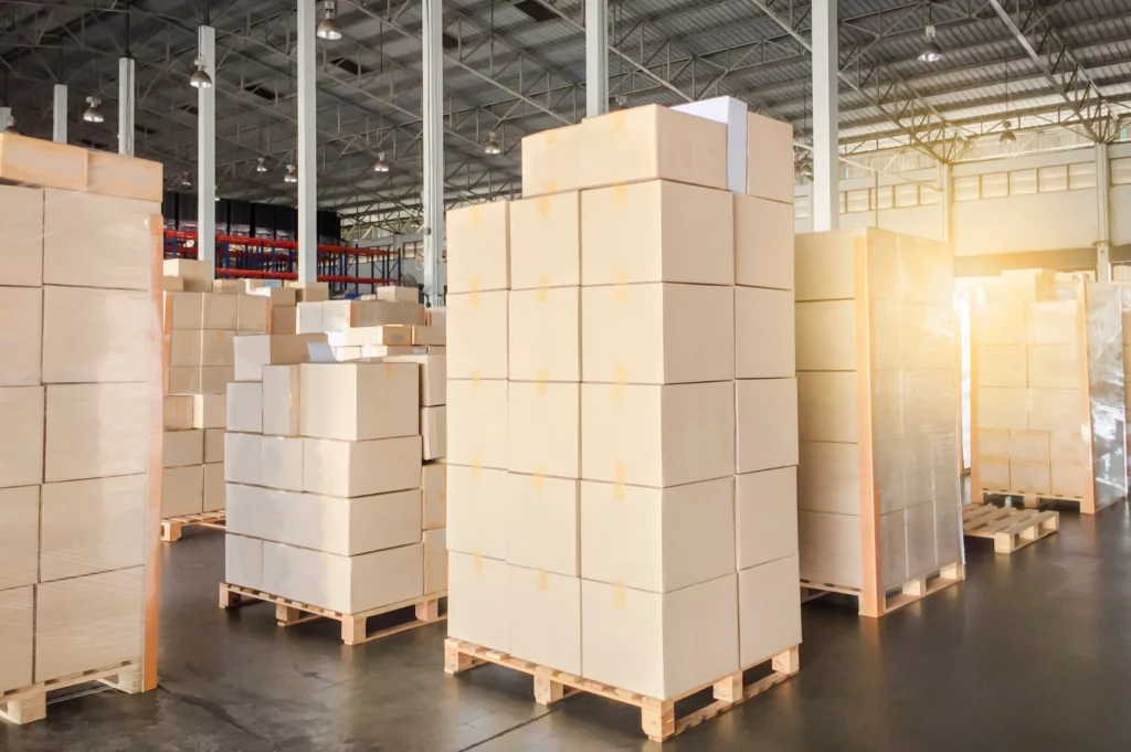 On-demand access to third-party logistics providers for peak season scalability