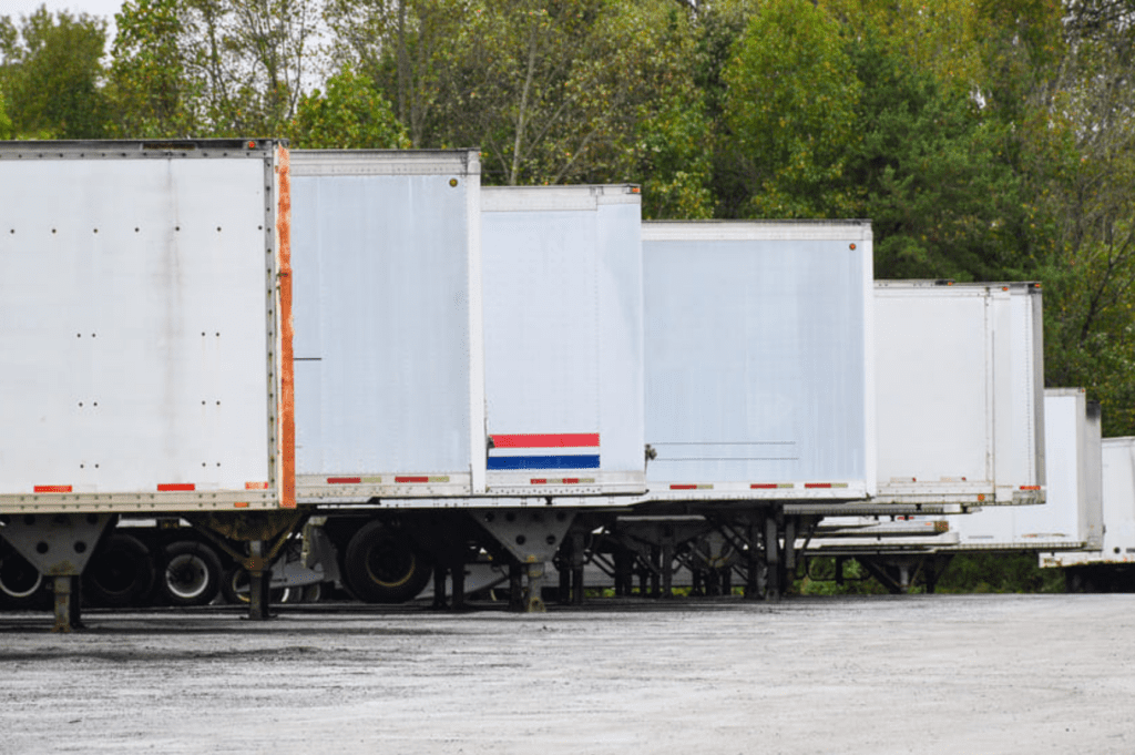 security measures: safeguarding your trailers with our Yard Storage and Trailer Parkings