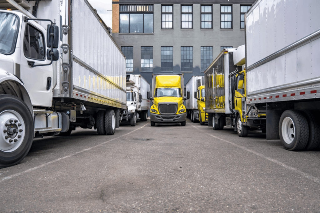 difference between warehousing storage and cross-docking