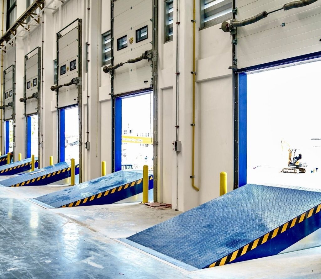 Transform your inventory management with OLIMP’s advanced cross-docking services to reduce costs and improve delivery times.