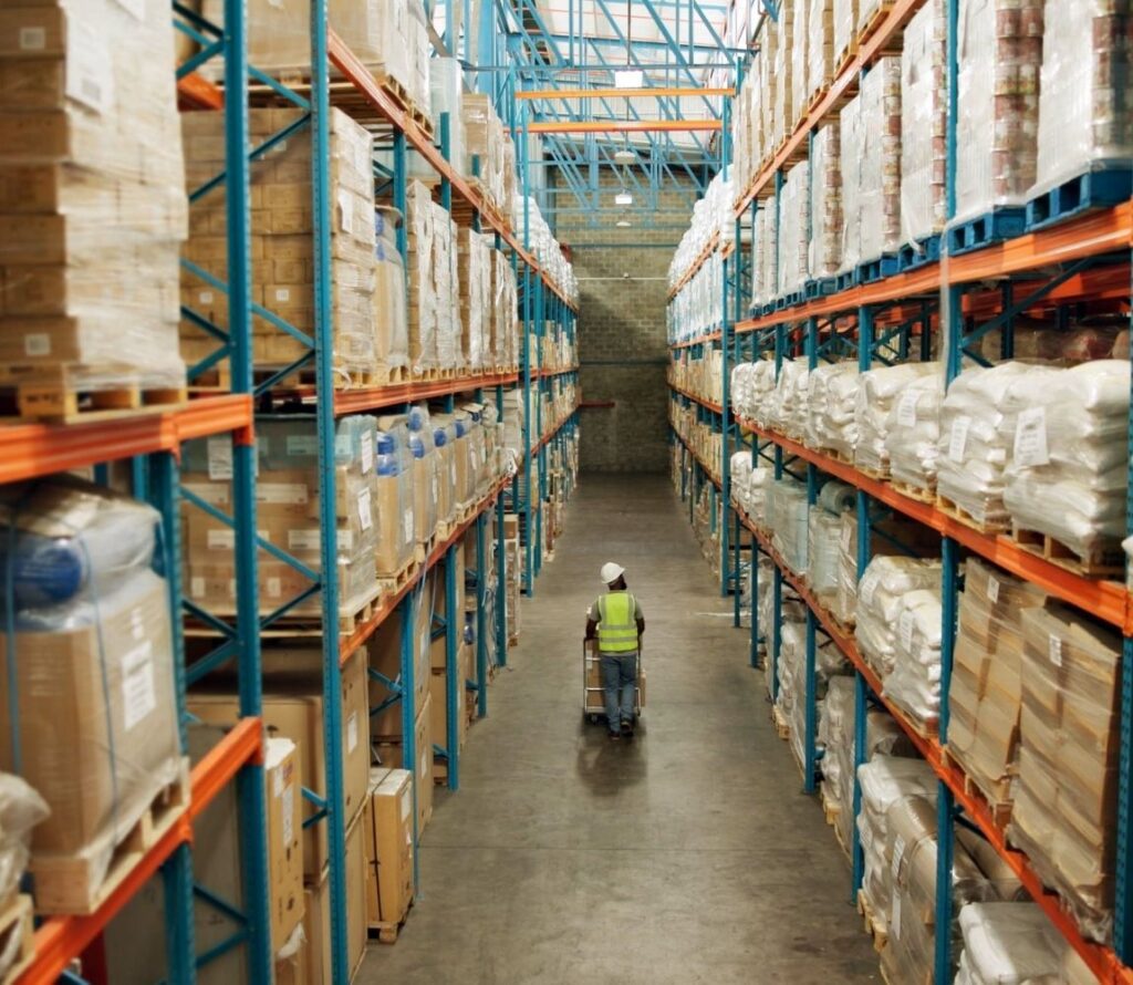 OLIMP’s Albuquerque facility offers a prime location for interstate warehousing, reducing costs and enhancing operational efficiency.