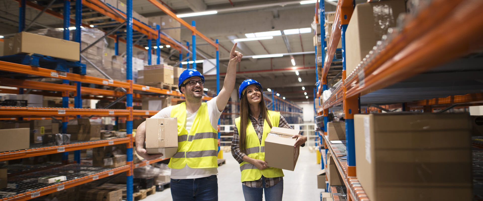 What are the main benefits of urban distribution centers?
