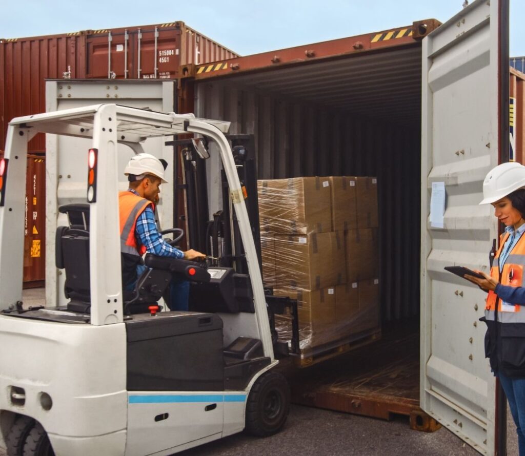 Efficient cross docking warehouse services in Montreal