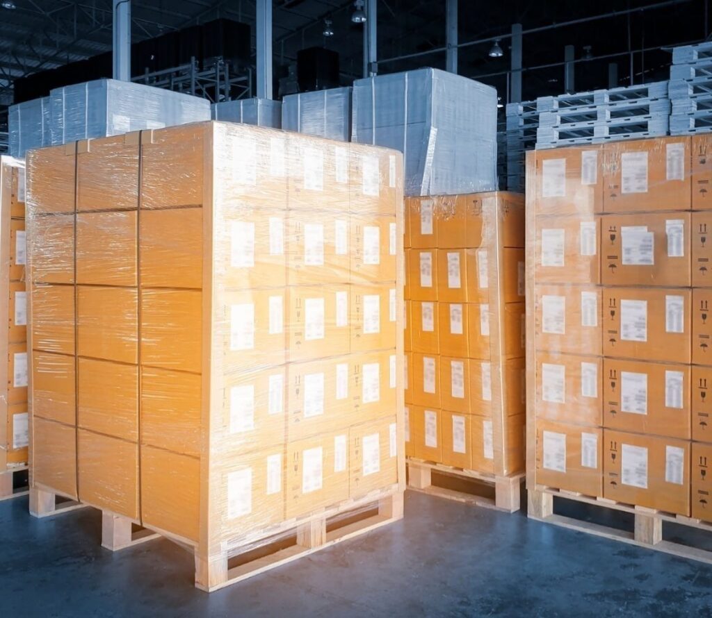 Our pallet rework services help businesses save money on pallets, storage, and transportation.
