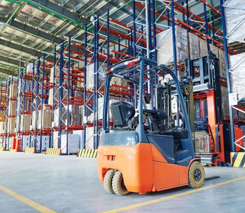 Gain full control over your supply chain with our 24/7 crossdock services and customized solutions.