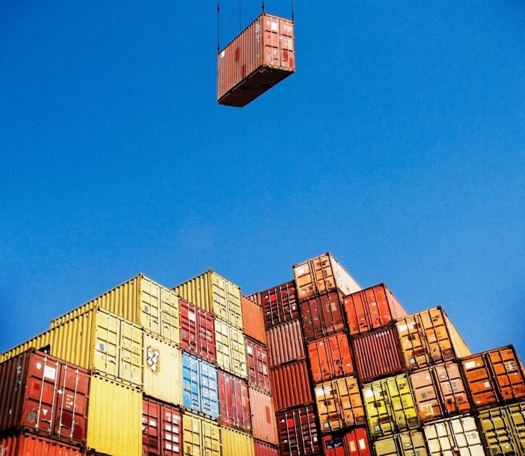 From ports to warehouses, OLIMP Warehousing ensures smooth and timely transitions with our reliable drayage storage and transportation solutions.