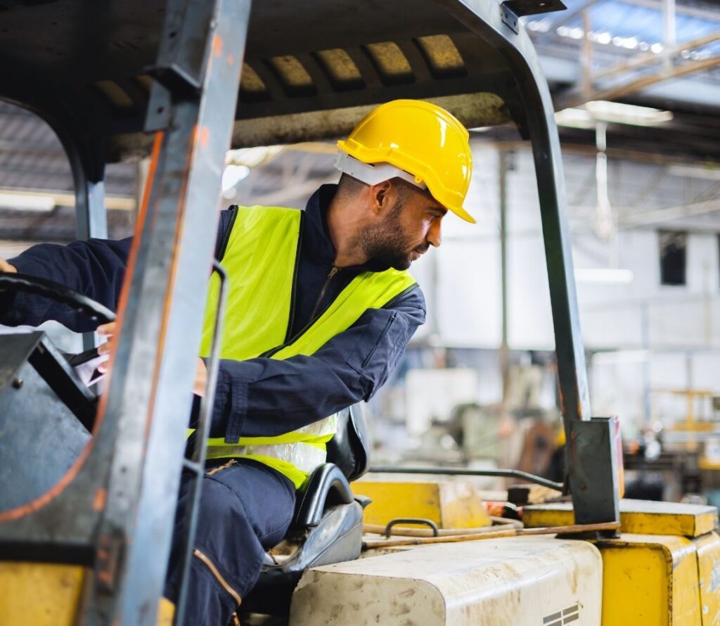 Truck unloading and reloading near I-80 Cheyenne distribution hub