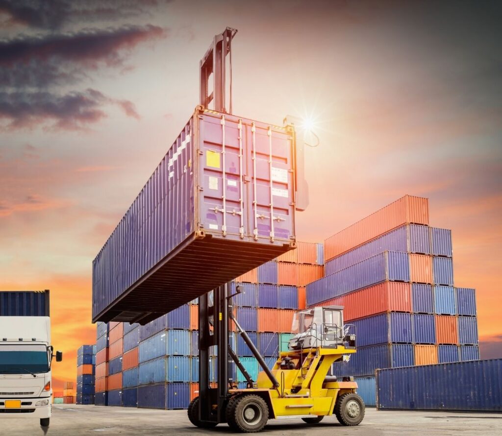 Explore the advantages of cross-docking services compared to traditional warehousing methods, and how OLIMP can help.