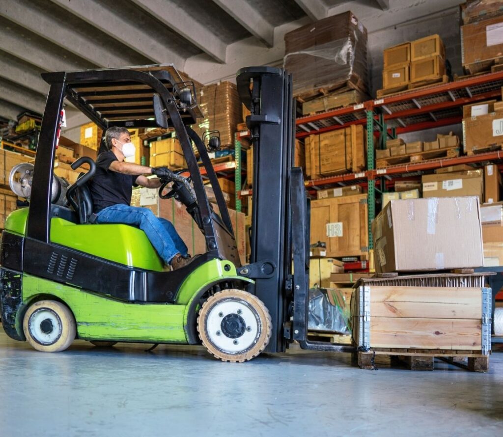 Optimize your supply chain and reduce operational costs with our efficient cross-docking solutions.
