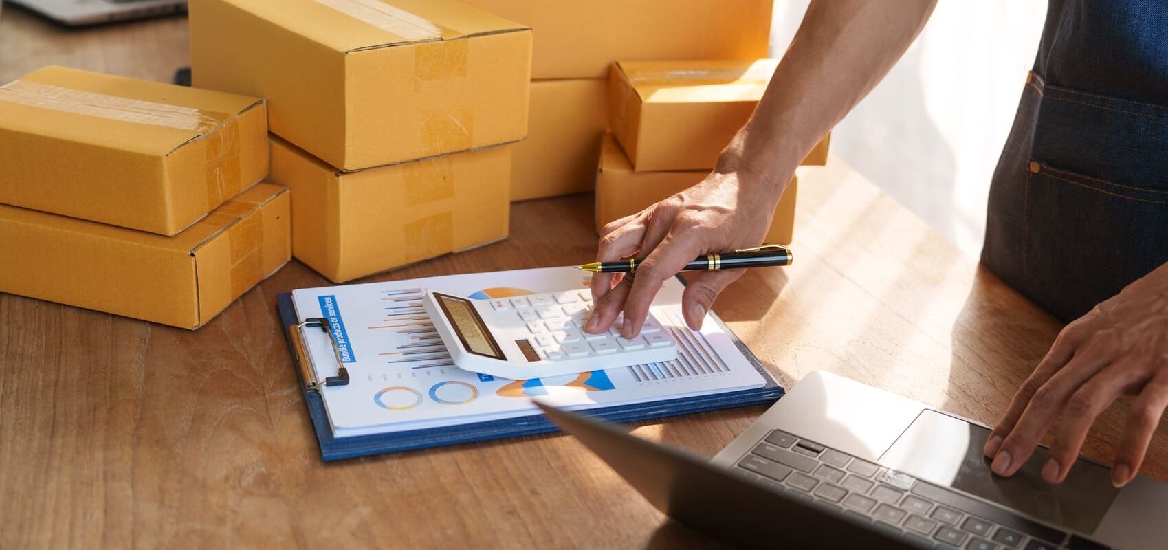 inventory Management System: Computer screen displaying real-time inventory tracking for D2C fulfillment.