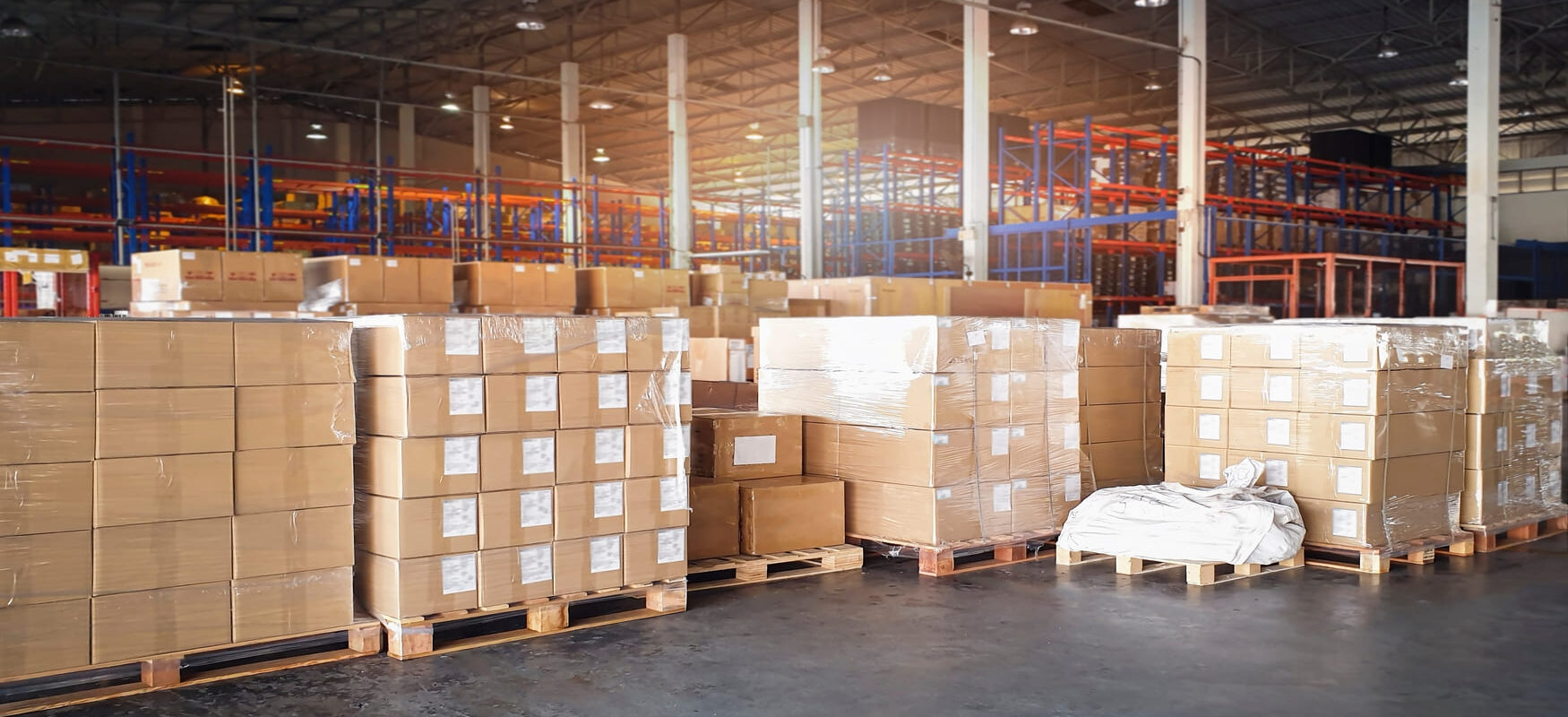 fferent warehouse solutions for storage, cross-docking, and fulfillment needs.