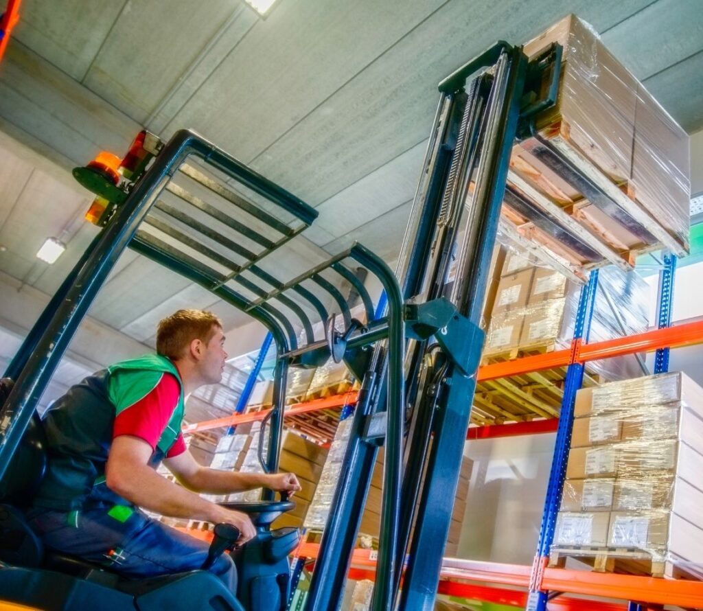 Discover how pallet rework can enhance your product stability and optimize storage and transportation.