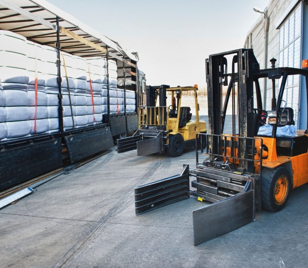 Discover how cross docking can speed up your logistics