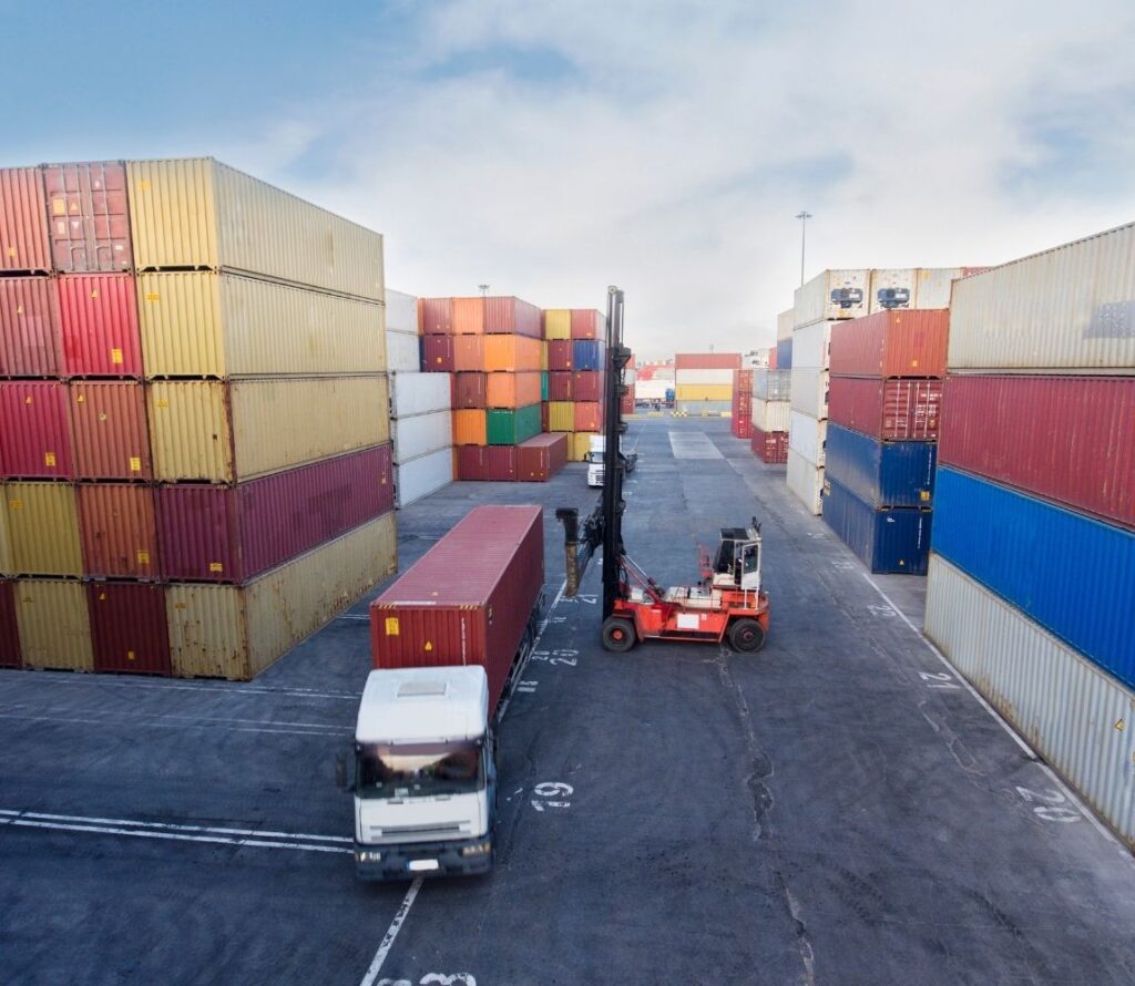 Reliable transfer and short-haul transport solutions to keep your freight moving efficiently in Tucson.