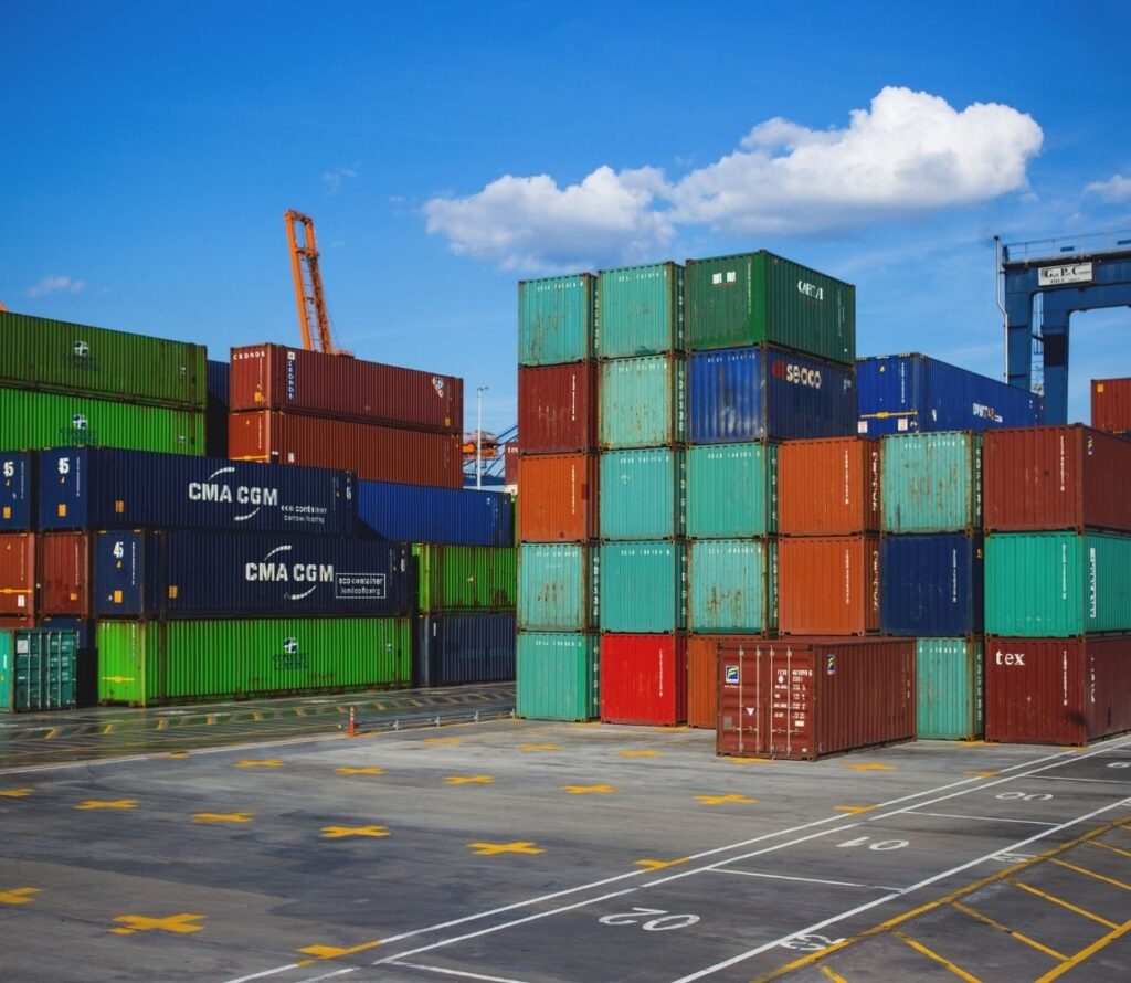 Fast logistics solutions with professional transloading and drayage services