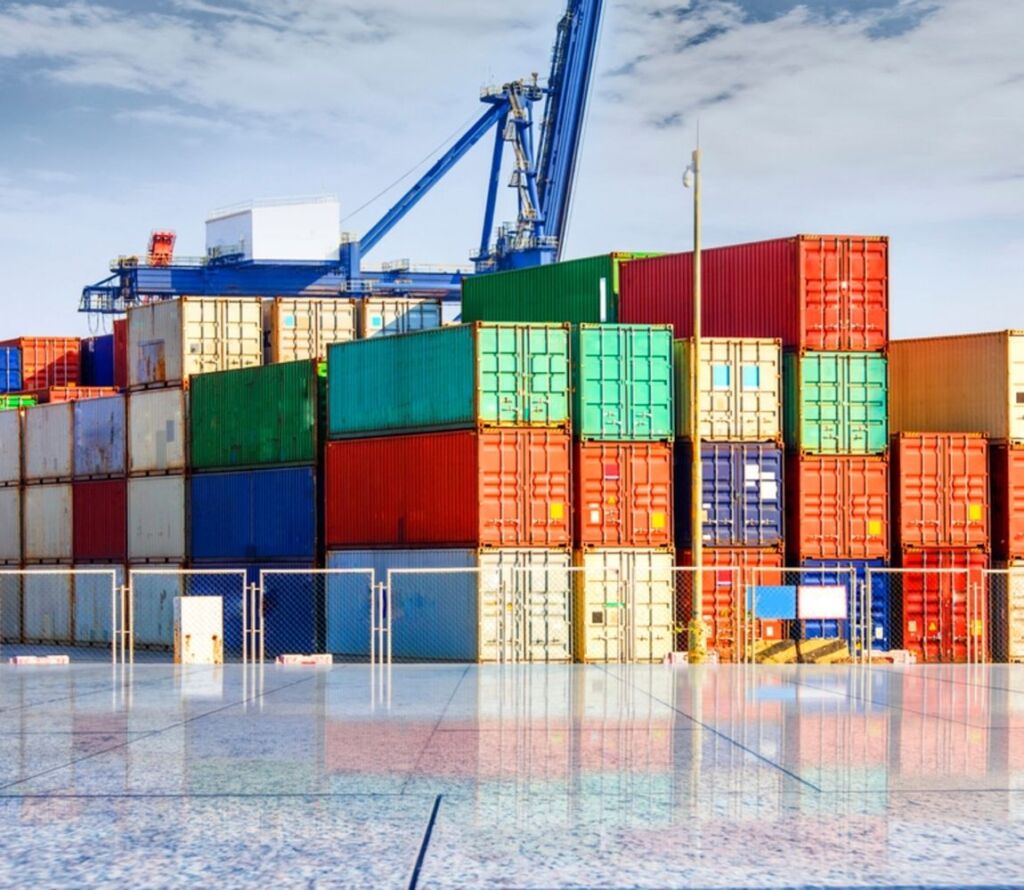 Comprehensive logistics solutions combining transloading and drayage services for smooth supply chain management.