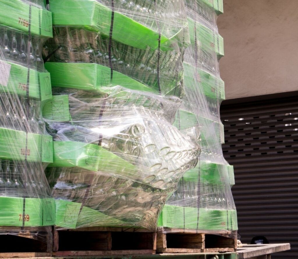 Freight rework process ensuring safe and organized pallet handling