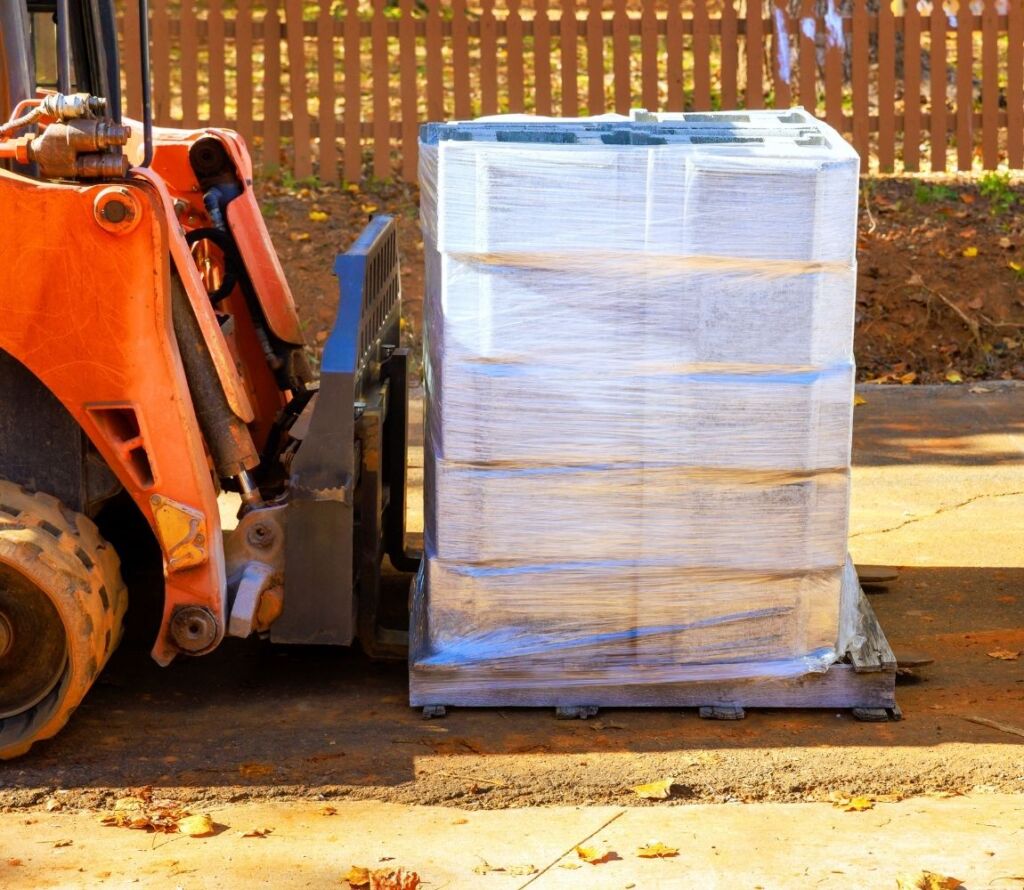 Restoring stability to pallets during re-stacking process to protect cargo and maintain supply chain efficiency.