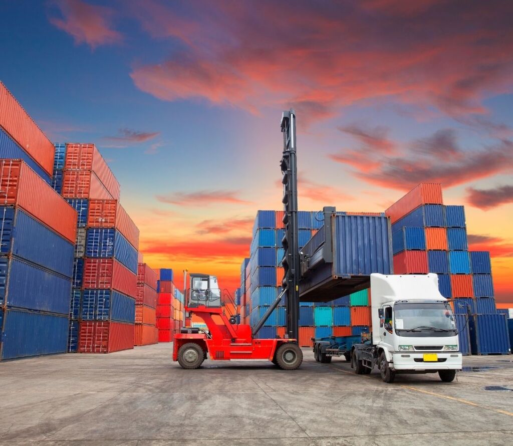 Short distance container transport and terminal handling