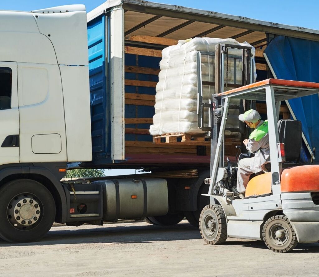 Cross docking service that reduces storage time and increases efficiency in the supply chain.