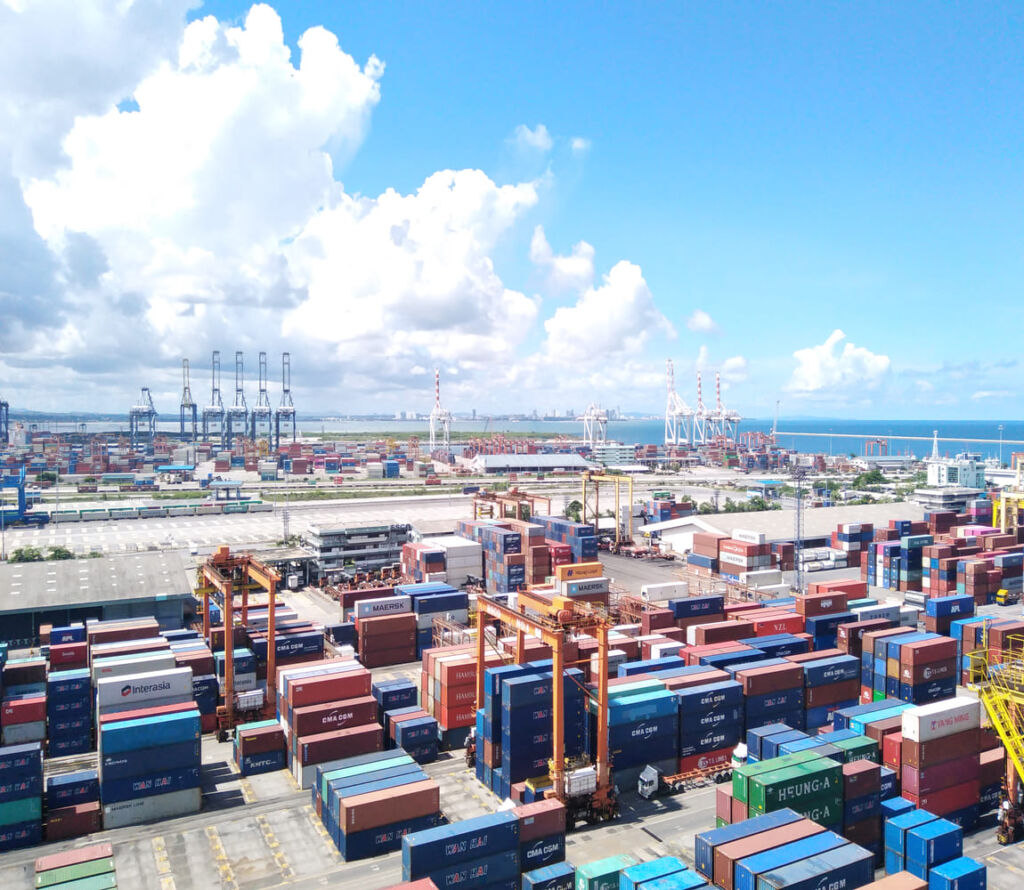 Drayage trucks and warehouse logistics operations in Jessup MD