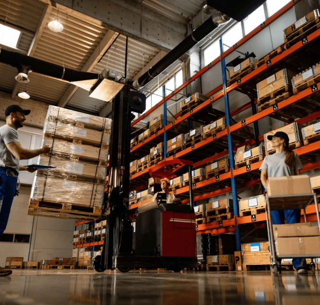 Cross-docking and distribution operations in Franklin Park, IL