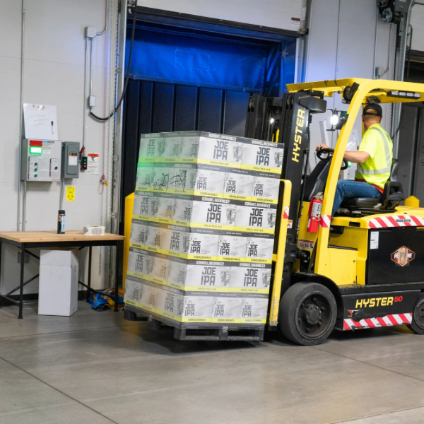 On-demand and dry warehousing facilities in Santa Fe Springs, CA